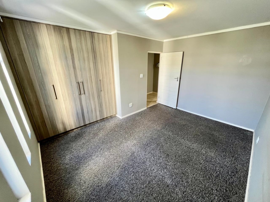 To Let 2 Bedroom Property for Rent in Nahoon Valley Park Eastern Cape